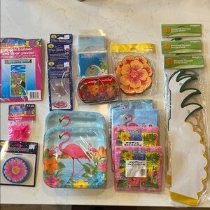 Amscan Flamingo and Floral Party Decoration Set